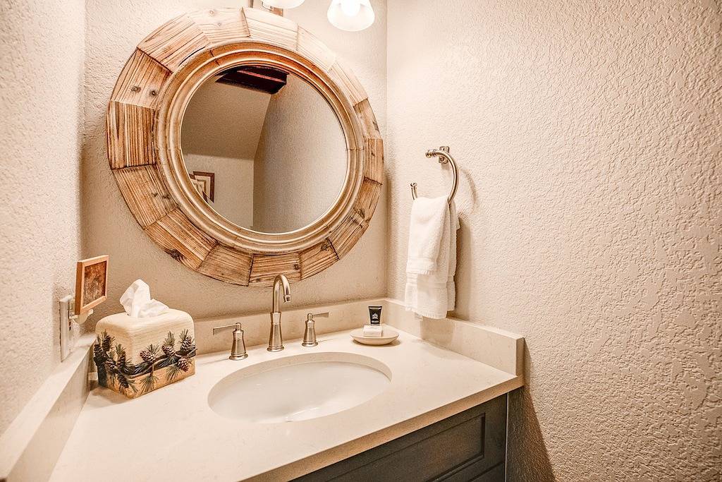 Ganze Wohnung, Wendall Square Downtown Townhome: Views w/ Hot Tub in Arapaho and Roosevelt National Forests