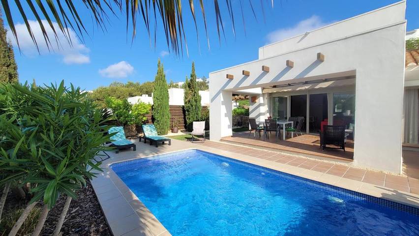 Casa rural para 6 personas, con piscina además de vistas y jardín en San Miguel de Salinas - 3