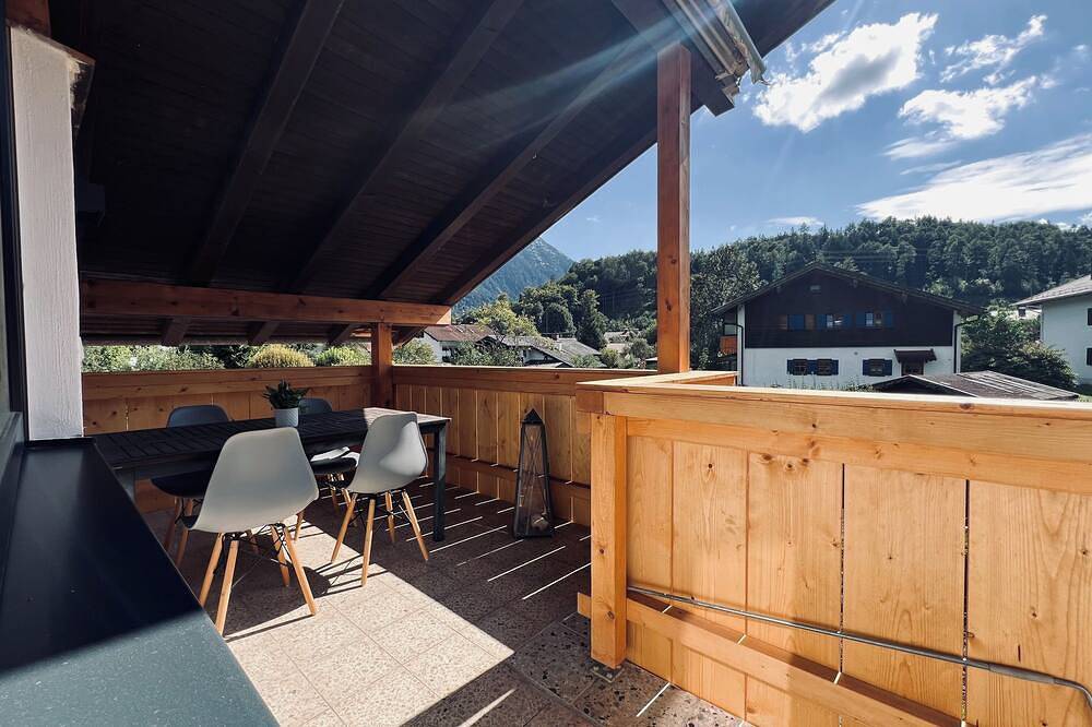 Ganze Wohnung, Gemütliche Ferienwohnung mit Balkon und Bergblick in Oberau, Bayerische Alpen