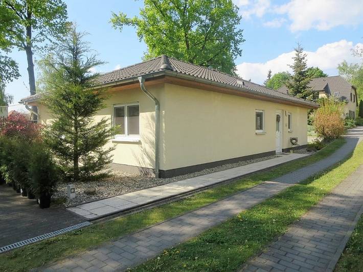 Ferienhaus für 4 Personen, mit Terrasse und Garten sowie Ausblick in Rangsdorf