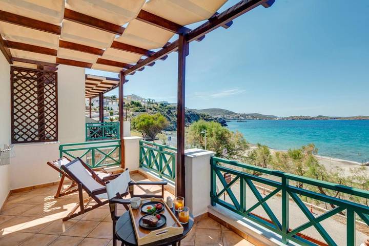 Hôtel pour 2 personnes, avec vue et terrasse dans Finikas - 4