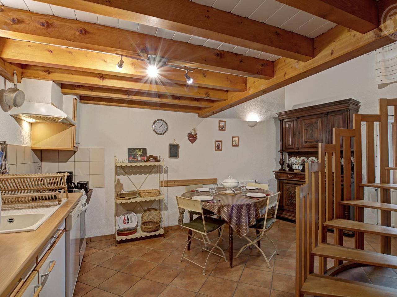 Gîte Authentique avec Wifi et Cheminée à Véranne in Véranne, Parc Naturel Régional du Pilat