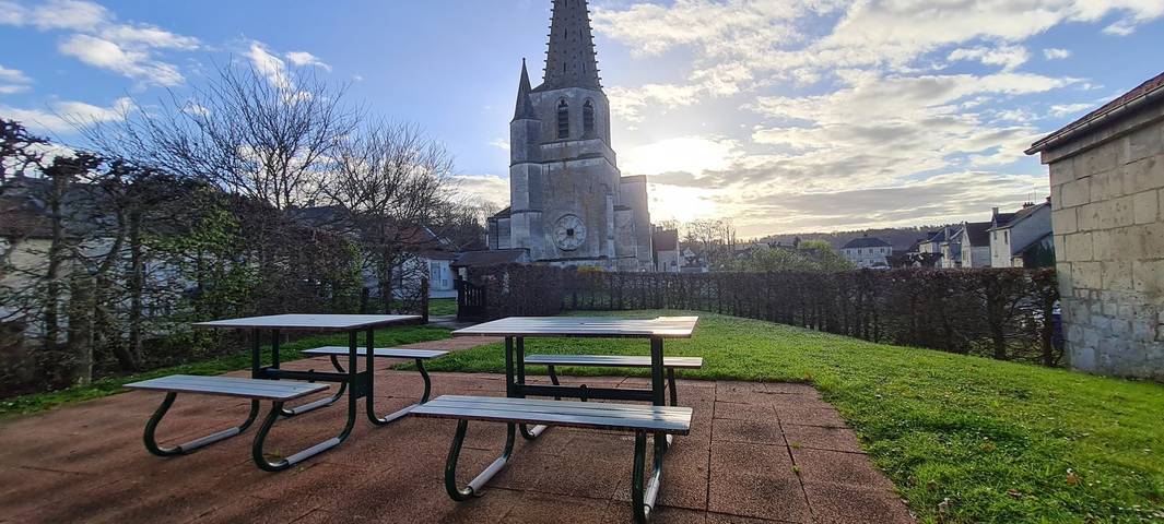 Gîte pour 15 personnes, avec terrasse et jardin, animaux acceptés dans l' Aisne - 2
