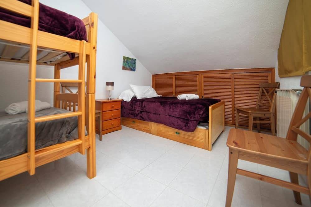 Ideal Familias hasta 15 Personas en San Martín de Valdeiglesias Madrid in San Martín de Valdeiglesias, Provincia de Madrid