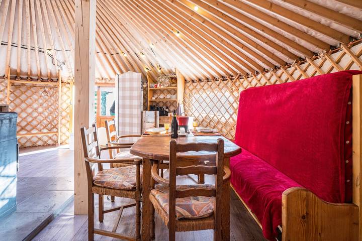 Camping pour 4 personnes, avec jardin en Savoie - 4