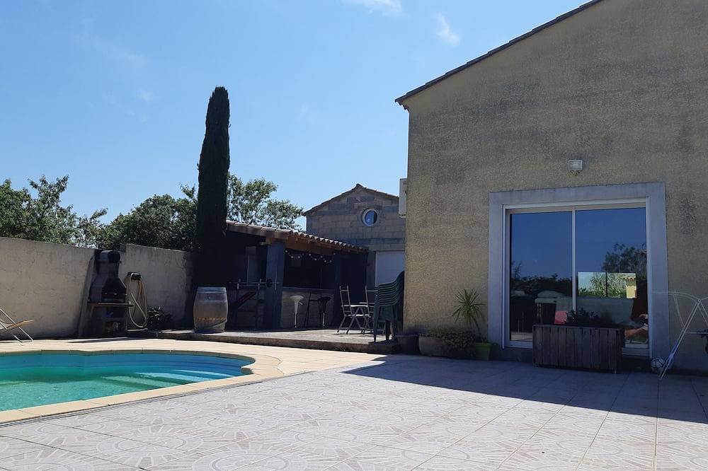 Entire apartment, Loft 100m2 in Aubord, Nimes region