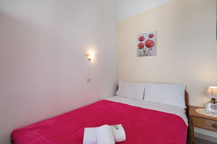 Bed & Breakfast 'Single Room Sea View No 2' met zeezicht, wifi en airconditioning in Agia Galini, Rethymno en omgeving