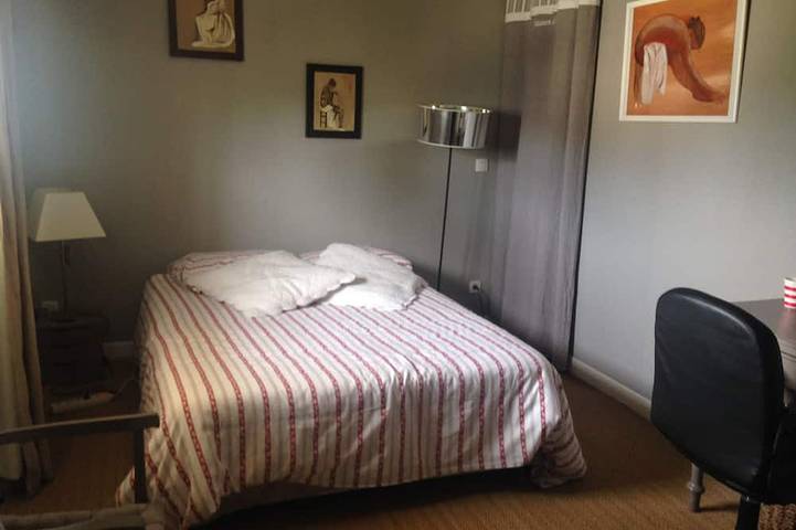 Location de vacances pour 9 personnes, avec jardin et terrasse, animaux acceptés à Le Bouscat - 4