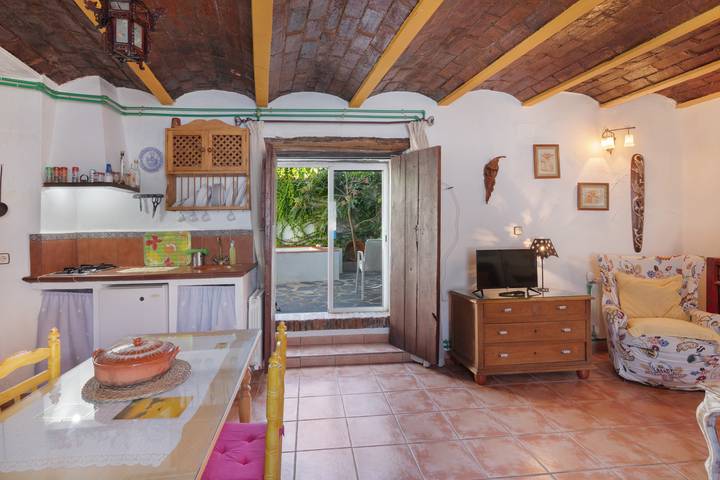 La Rana Verde with Fireplace in the Heart of the Natural Park in Los Romeros, Jabugo