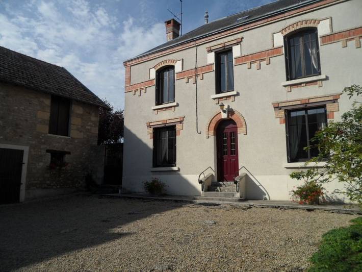 Gîte pour 4 personnes, avec jardin dans Poilly