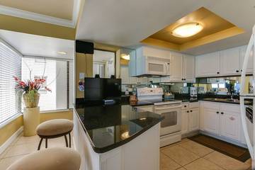 Beach Rental for 4 Guests in Four Mile Village, Miramar Beach, Picture 1