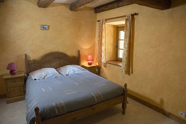 Gîte pour 6 personnes, avec Terrasse ainsi que Jardin et Sauna à La Pesse - 3