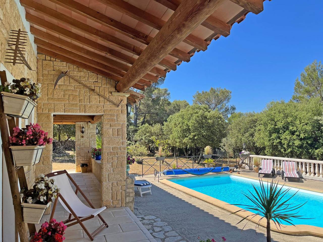 Holiday home with private pool in Uchaux, Vaucluse
