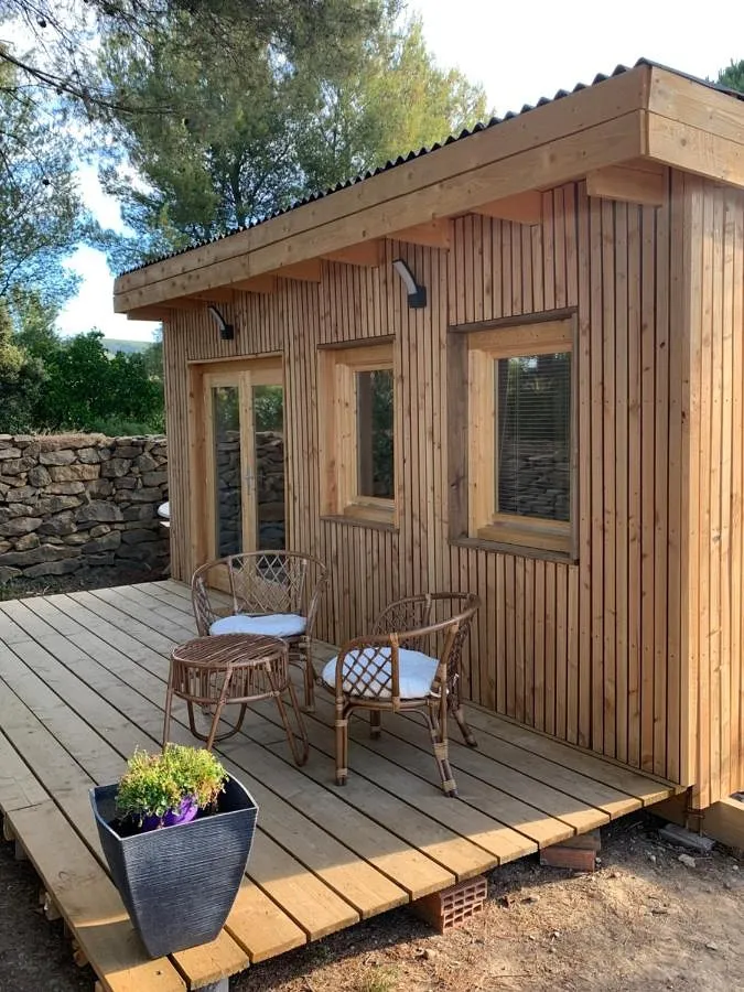 Alojamiento y desayuno para 3 personas, con vistas y jardín además de piscina y terraza - 1