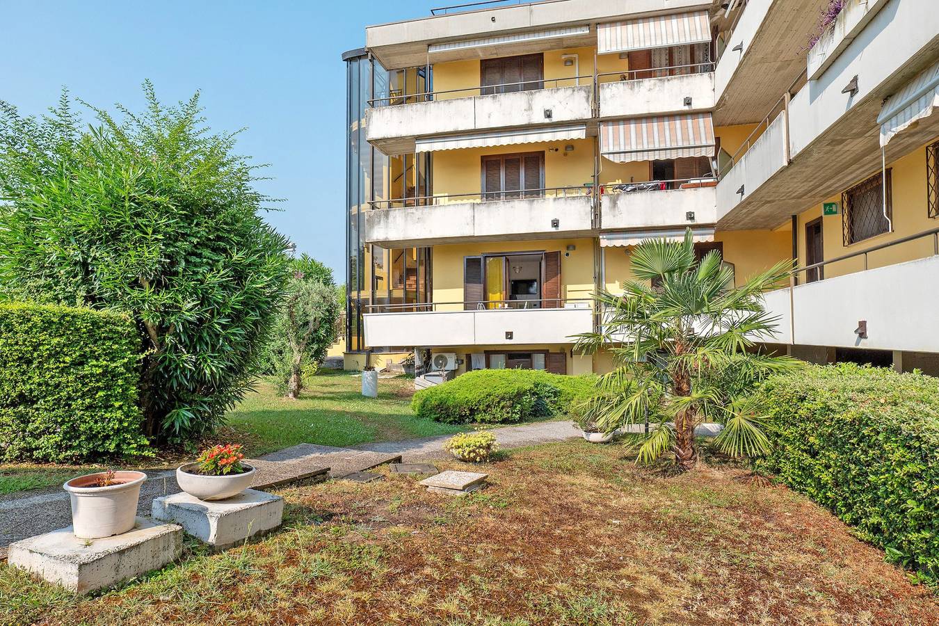 Ganze Wohnung, Apartment „La Dolce Vacanza“ mit privater Terrasse, Wlan und Klimaanlage in Rivoltella del Garda, Desenzano del Garda