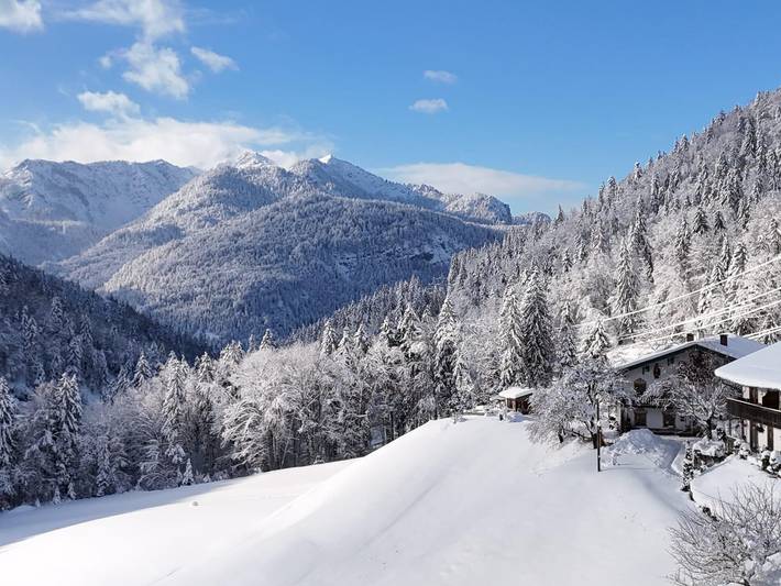 Ferienwohnung für 4 Personen, mit Balkon und Terrasse sowie Garten im Chiemgau - 3