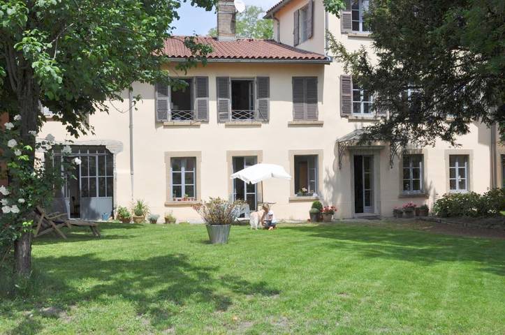 B&b voor 2 personen, with Terras and Tuin as well as Uitzicht in Lyon