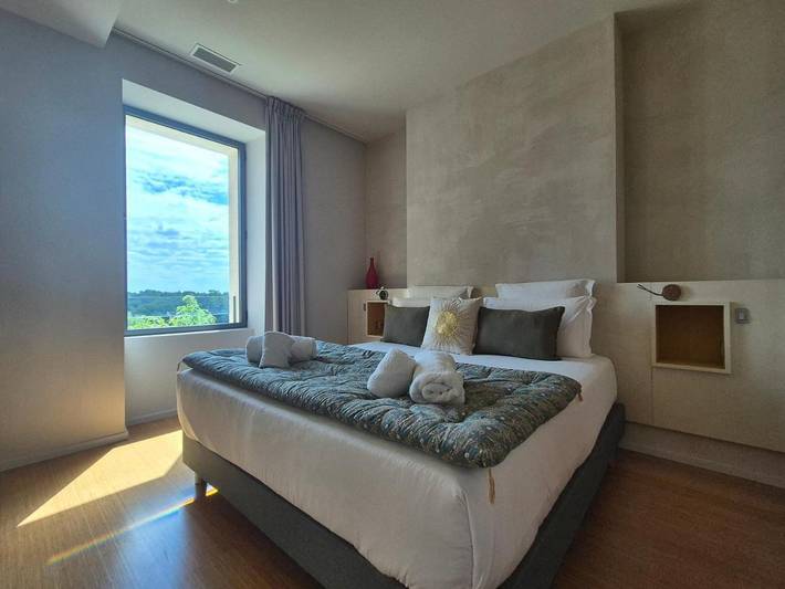 Hôtel pour 2 personnes, avec jardin ainsi que vue et piscine, animaux acceptés à Carignan-de-Bordeaux - 4