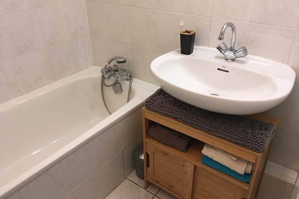 Apartamento entero, Acogiendo con beneplácito la pequeña T2 en el corazón de Saint-Jorioz in Saint-Jorioz, Parque natural regional del Macizo de Bauges