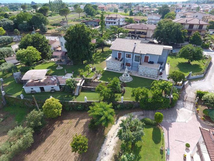 Location de vacances pour 2 personnes, avec jardin et vue, adapté aux familles dans Cassino - 2