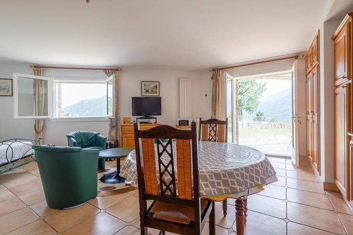 Gîte pour 2 personnes, avec jardin et balcon à Chisa - 4