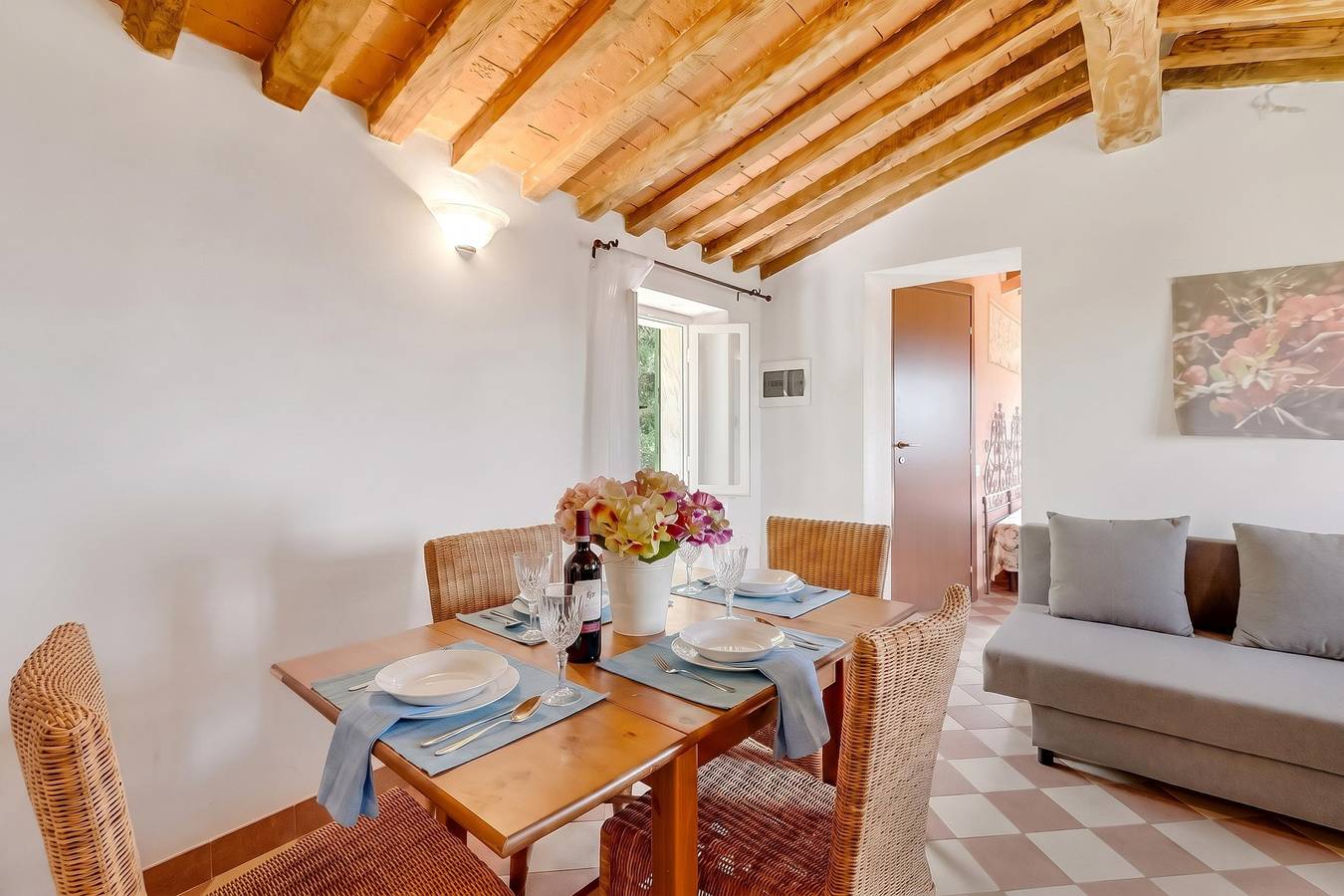 Ganze Wohnung, Appartamento Bellavista with Panoramic View over Versilia in Seravezza, Italienische Riviera