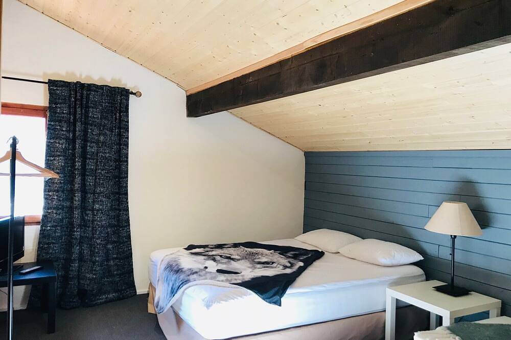 Chalet Pyrénées, 9 pers, proche Pas de la Case in Porté-Puymorens, Parc naturel régional des Pyrénées catalanes