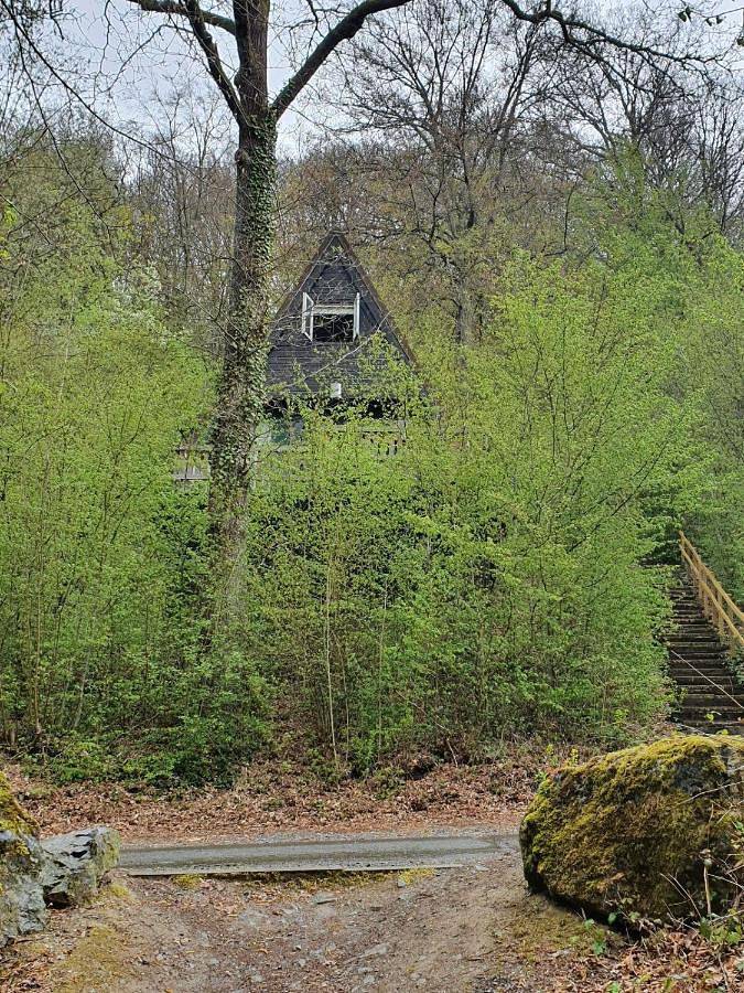 Boshuisje Durbuy met zwembad op het park in Grandhan, Durbuy