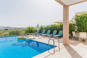 Holiday Home for 6 People in North Crete, Crete, Photo 2