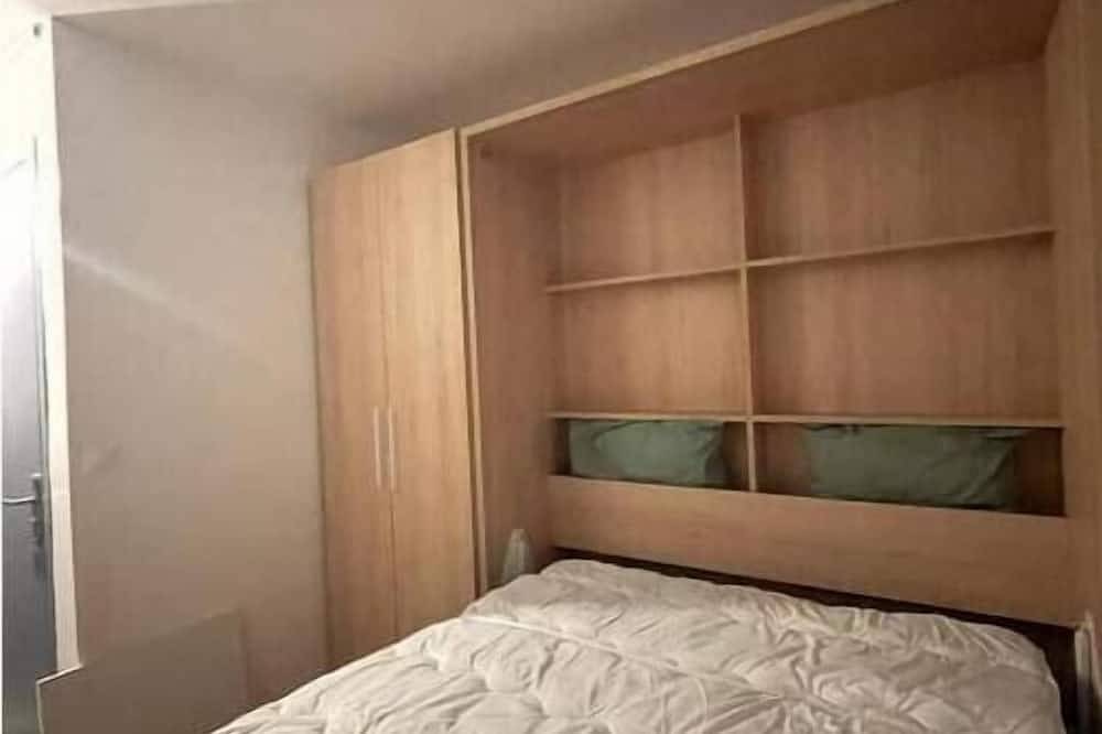 Entire apartment, Studio Cosy Très Proche de Paris, 3 min de la Gare in Colombes, Hauts-de-Seine