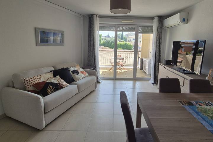 Appartement de vacances pour 4 personnes, avec balcon, adapté aux familles à Cogolin