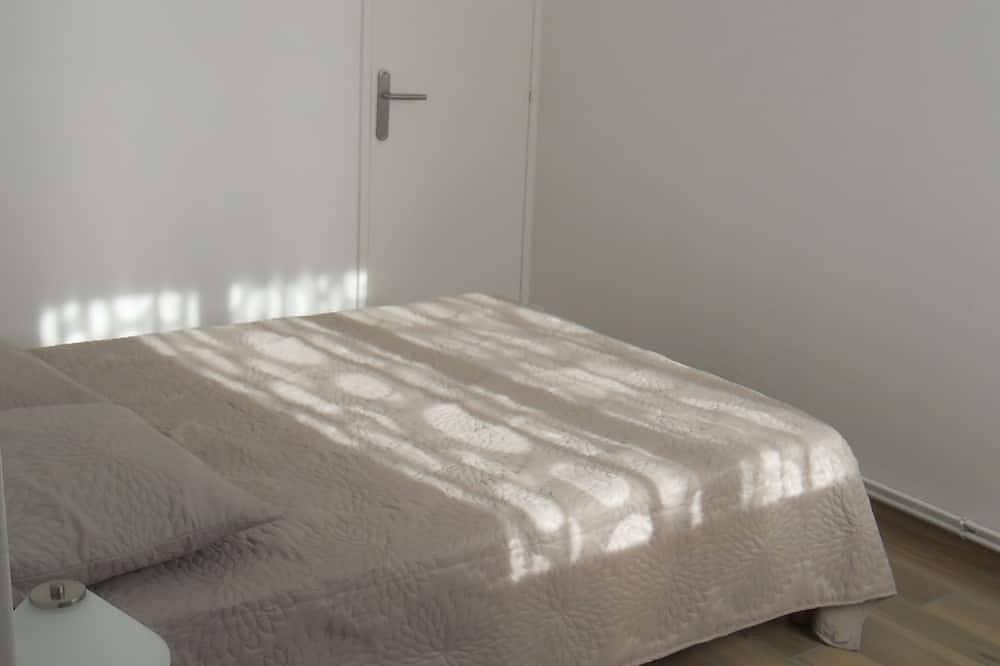 Entire apartment, Nice air-conditioned T2 with garage - Vallier Catania in Grenoble, Isère