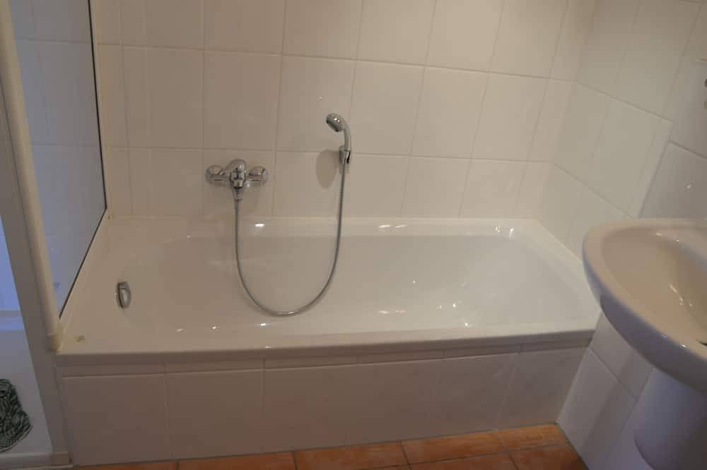 Ganze Wohnung, Helle, familienfreundliche Wohnung in Strandnähe in Barendorf, Dassow