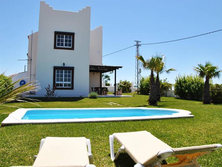 Villa mit Pool und zwei Schlafzimmern. In der Nähe von Conil. in Conil de la Frontera, Costa de la Luz