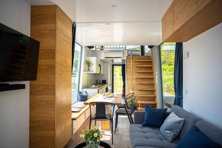 Boot voor 6 personen, with uitzicht and uitzicht op het meer as well as terras in Merzig