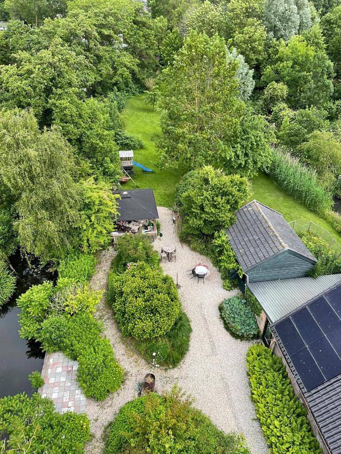Location de vacances pour 2 personnes, avec terrasse ainsi que vue et jardin dans Lekkerkerk - 3