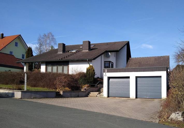 Ferienwohnung für 6 Personen, mit Balkon und Terrasse in Königsfeld (Oberfranken)