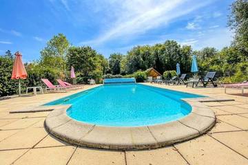 Chambre d’hôte pour 5 personnes, avec piscine à Martel