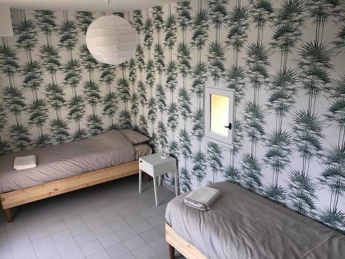 Gîte pour 2 personnes, avec jardin ainsi que piscine et vue à Faucon - 4