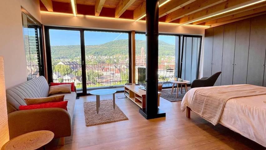 Appartement de vacances pour 4 personnes, avec vue ainsi que piscine et jardin