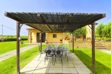 Holiday Rental for 6 People in Arezzo Province, Tuscany, Photo 4