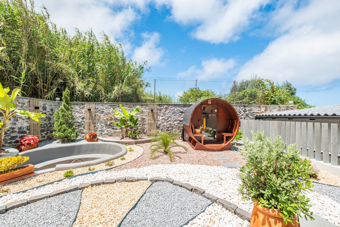 King' Shelter by Homie in Madeira