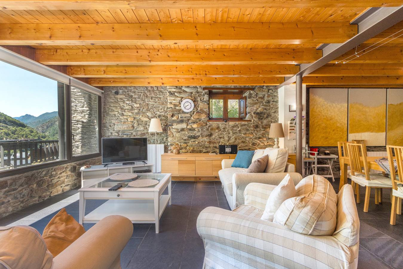 Casa rural 'Casa Guillem 3' con vistas al lago, Wi-Fi y aire acondicionado in Tavascan, Lladorre