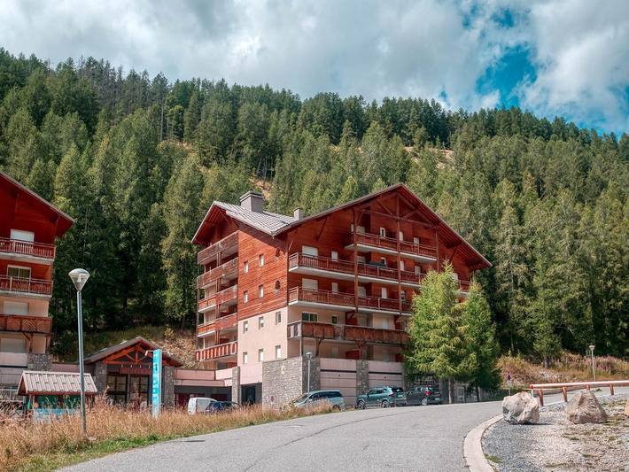 Appartement de vacances pour 6 personnes, avec Balcon ainsi que Terrasse et Piscine