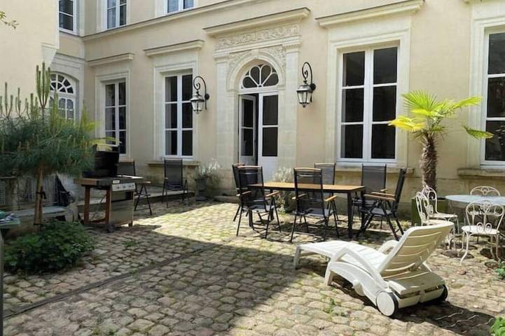 Location de vacances pour 10 personnes, avec terrasse à Angers