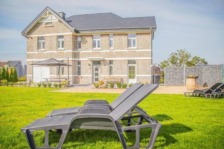 Location de vacances pour 10 personnes, avec sauna dans Petit-Han