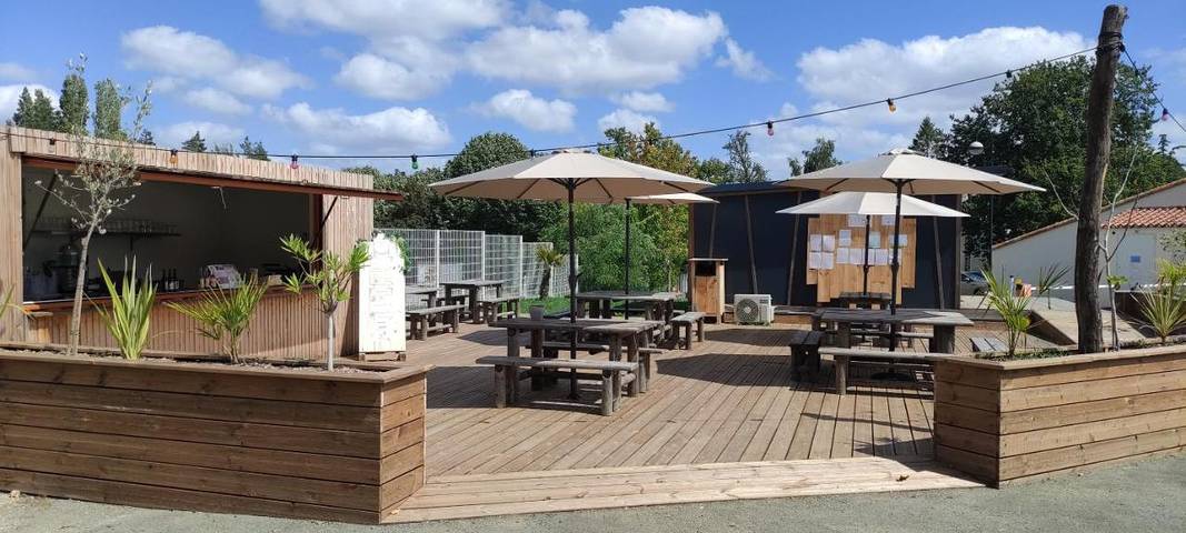 Location de vacances pour 6 personnes, avec piscine et sauna ainsi que jardin et terrasse dans Essarts-en-Bocage - 4