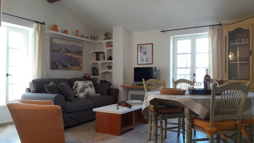 Gîte pour 2 personnes, avec terrasse à Caromb - 2