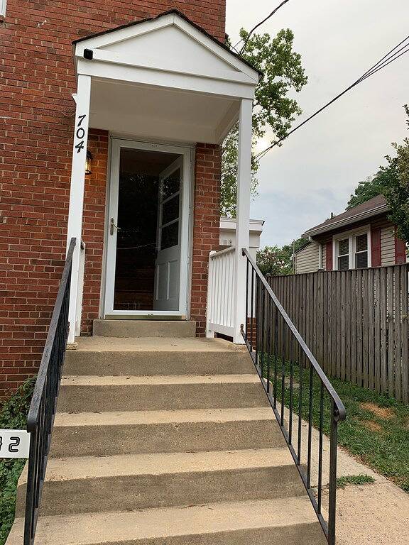 Gehen Sie zur U-Bahn, 2 Schlafzimmer, Minuten zu Whitehouse in Arlington (VA), Arlington County