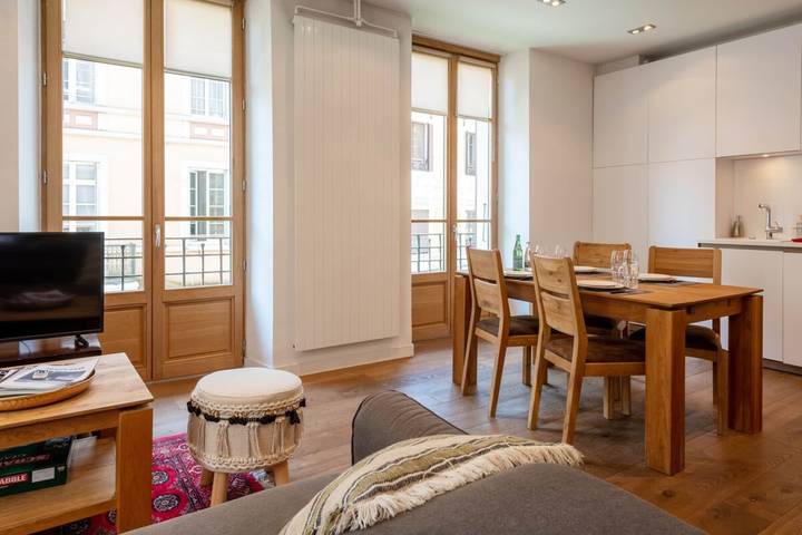 Gîte pour 4 personnes dans Office De Tourisme Lac D Annecy Rive Plein Soleil - 2